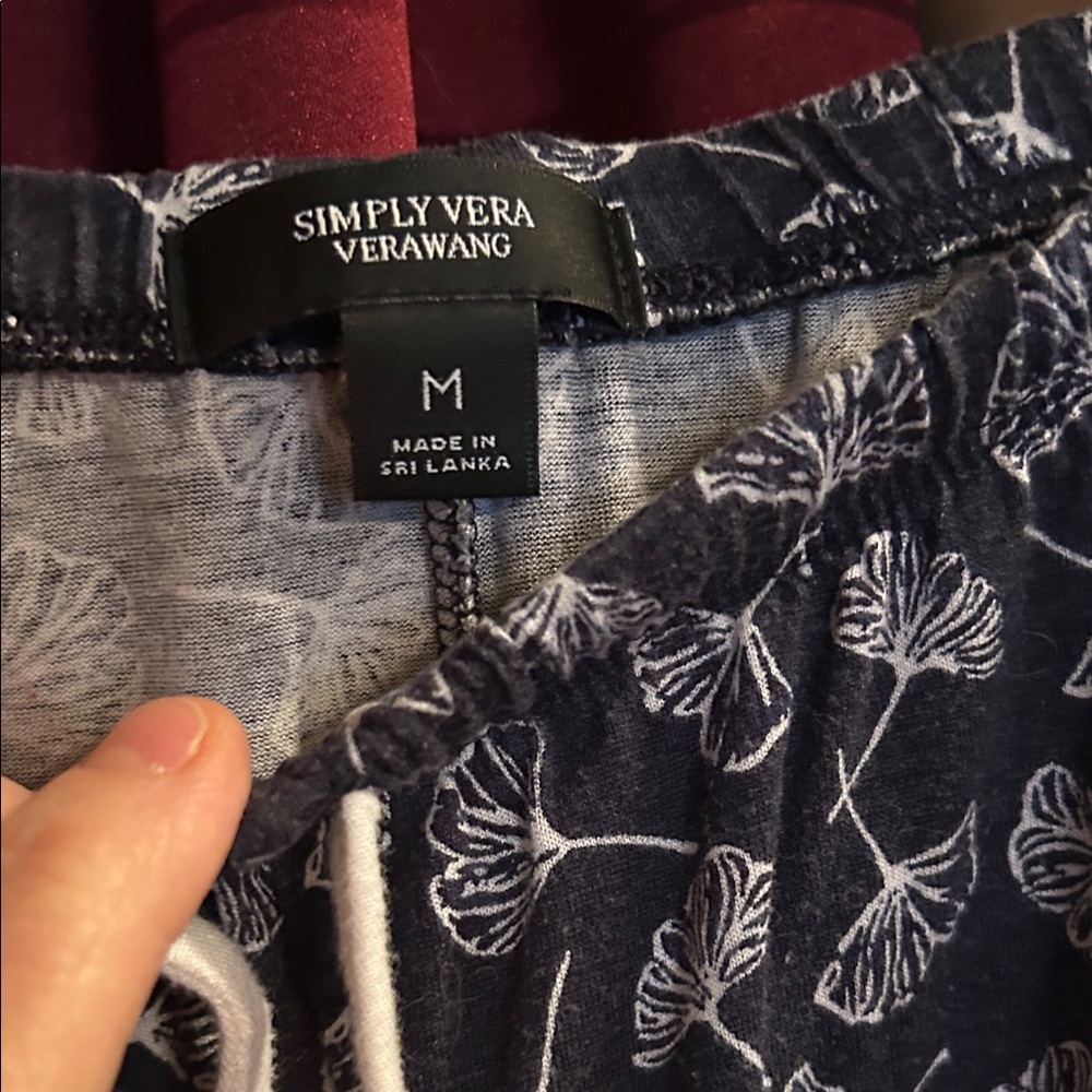 Vera Wang Navy and White Floral Pajama Set Size M - Picture 5 of 12
